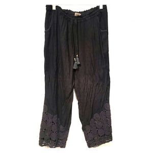 Anthropologie Eloise black crop pant